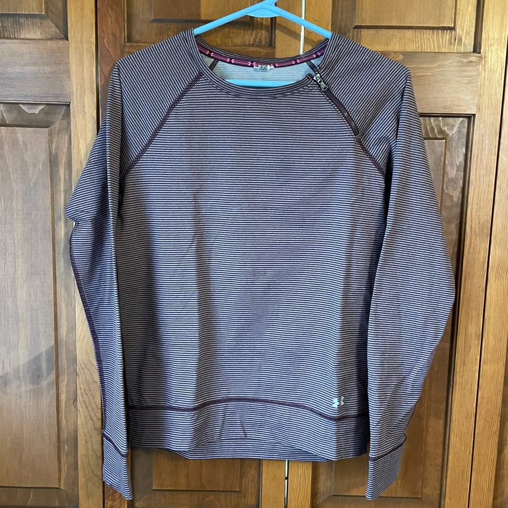 Under Armour sweatshirt
